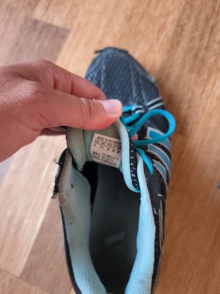 Zapatillas deportivas Adidas negras y azules