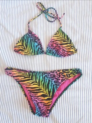 Bikini multicolor con estampado animal