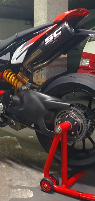 Ducati Hypermotard 950 SP Roja y Blanca