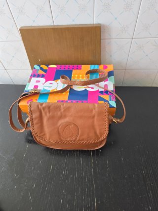 Bolso bandolera marrón de cuero