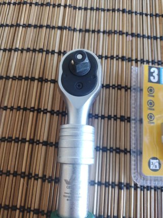 Carraca extensible Parkside 3/8 + vasos 15, 16, 17