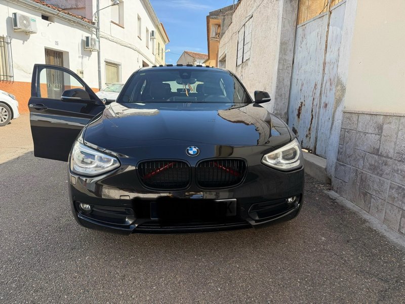 BMW Serie 1 f20 sport 118d - foto 1