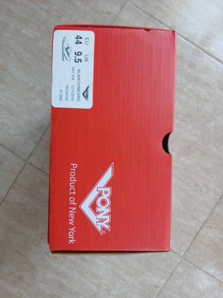 Zapatillas Futsal Pony T44 Nuevas, sin estrenar.