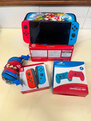 Nintendo Switch OLED Rojo y Azul