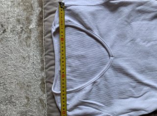 Camiseta Pull&Bear blanca canalé cuello pico