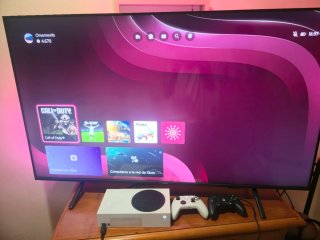 Xbox Series S Bianca con due controller