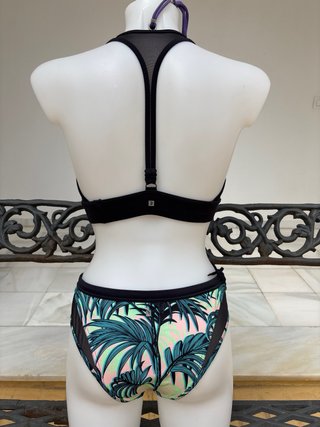 Bikini Olaian Negro y Estampado Tropical