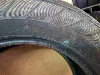 245 65 R18 110H Kumho - 1 neumático sin uso