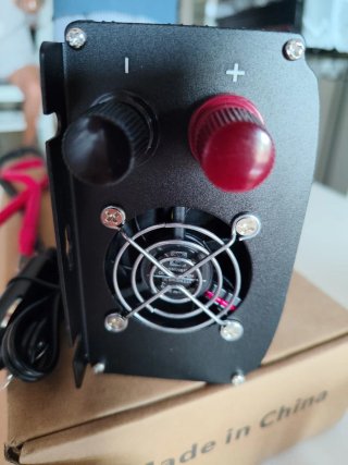 Inversor LVYUAN 1500W/3000W DC 12V a AC 220-240V
