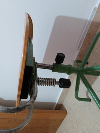 Silla de trabajo joyero madera y metal