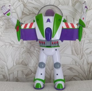 Buzz Lightyear Thinkway y VHS Toy Story