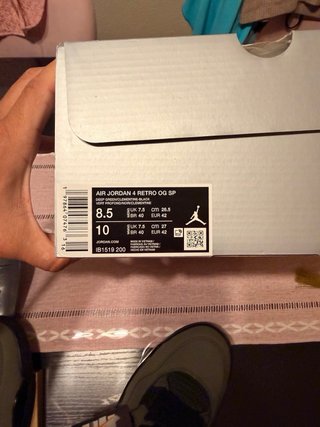 Jordan 4 Undefeated