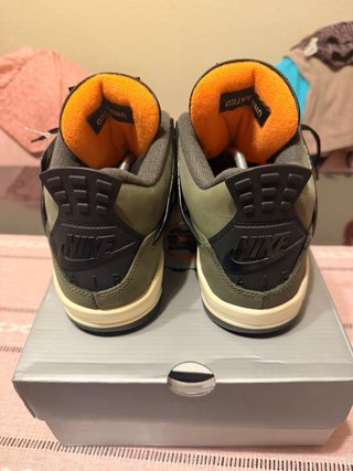Jordan 4 Undefeated