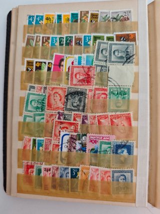 Álbum Clasificador Antiguo Sellos del Mundo