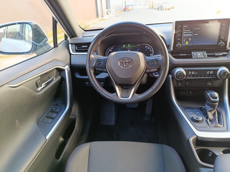 Toyota RAV4 2022, foto 12