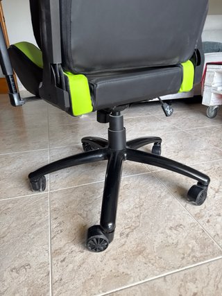 Silla Gaming Newskill Negra y Verde