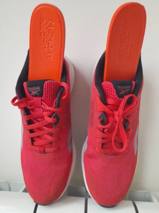 Zapatillas Reebok Runner 4.0 en el color "Radiant