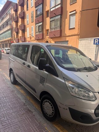Furgoneta ford transit custom 9 plazas