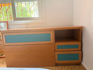 Arcón madera con cajones y estantería
