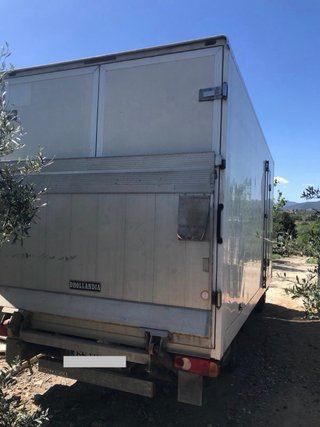 Furgón con rampa