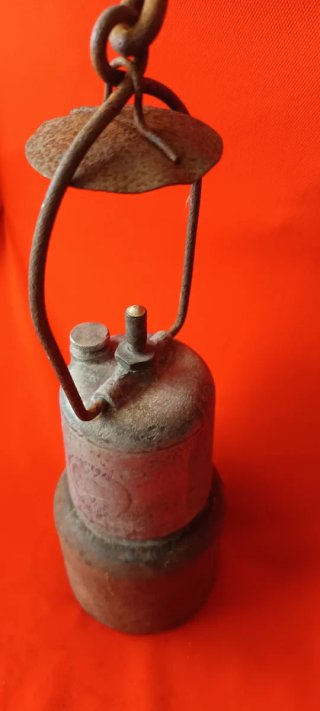 Lámpara de minero carburo antigua