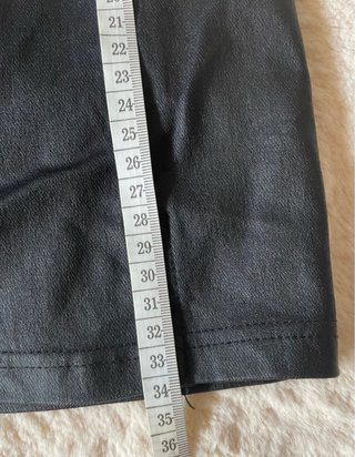 Falda mini efecto piel negra Talla XXS