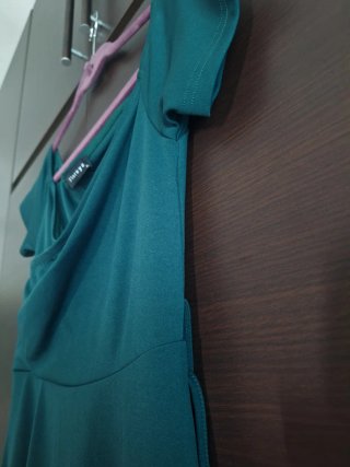 Abito verde elegante lungo maniche corte nuovo