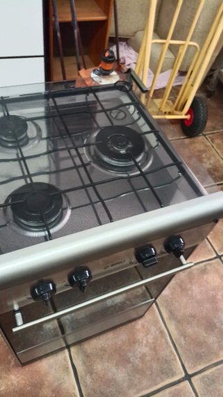 Cocina de gas butano seminueva