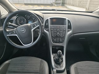 Opel Astra 2015