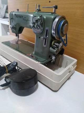 Máquina de coser Refrey 427 Semi industrial