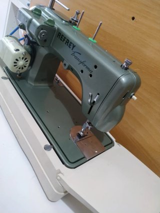 Máquina de coser Refrey 427 Semi industrial