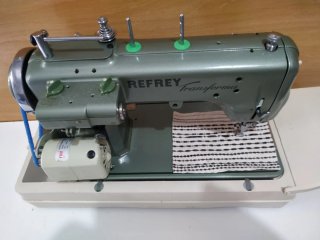 Máquina de coser Refrey 427 Semi industrial