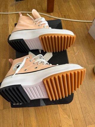 Converse blanco ,naranja