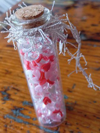 Boccetta decorativa con ciondolo quadrifoglio