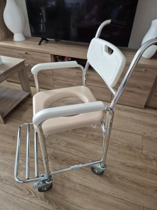Silla geriátrica para el baño