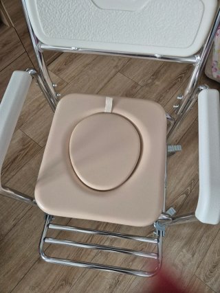 Silla geriátrica para el baño