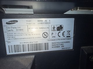 Monitor Samsung SyncMaster 940MW LCD TV