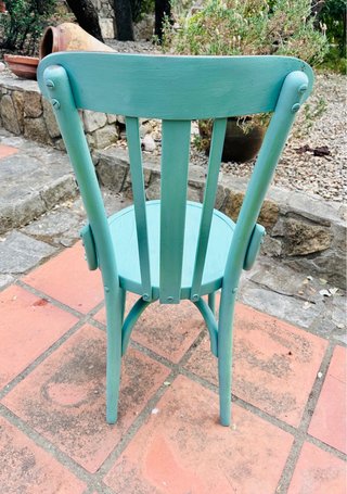 Sedia in stile Thonet in legno turchese curvato