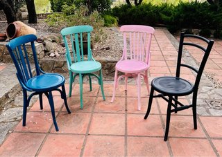 Sedia in stile Thonet in legno turchese curvato