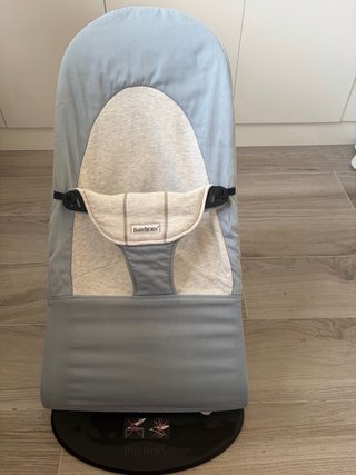 Hamaca BabyBjörn con juguete