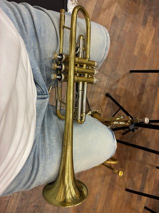 Trompeta Bach Stradivarius 239 en Do (C)
