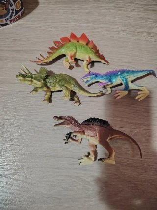 Lote dinosaurios de juguete