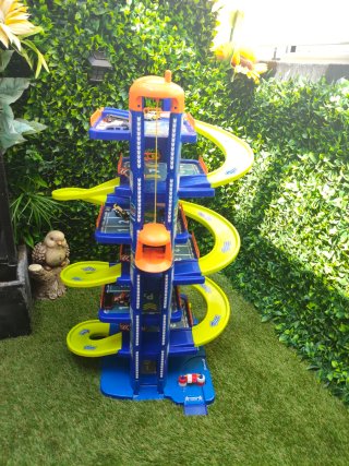 Parking de Juguete con Coches
