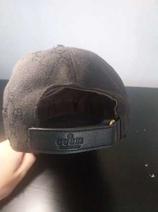 Gorra Gucci Negra con Tiras