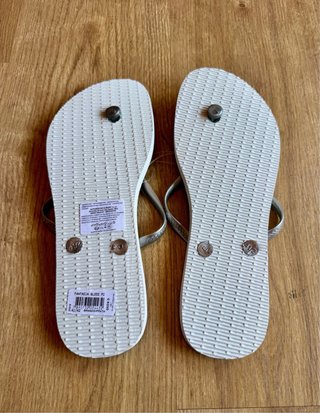 Chanclas Havaianas Talla 43/44 Gris y Blanco