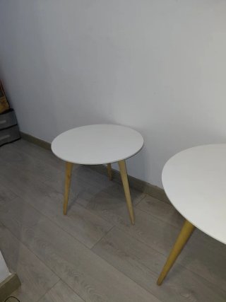 Confezione di 2 tavolini bianchi rotondi in legno