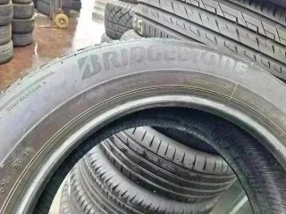 215 60 R17 96H Bridgestone - 1 neumático +75%