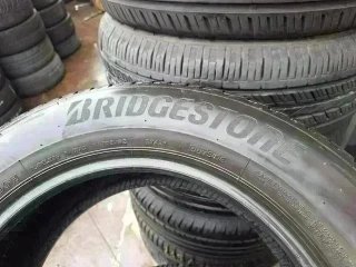 215 60 R17 96H Bridgestone - 1 neumático +75%