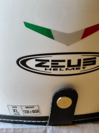 Casco Jet Blanco Zeus Helmet con Visera y Gafas.