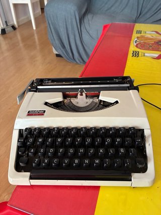 Máquina de escribir Brother 210